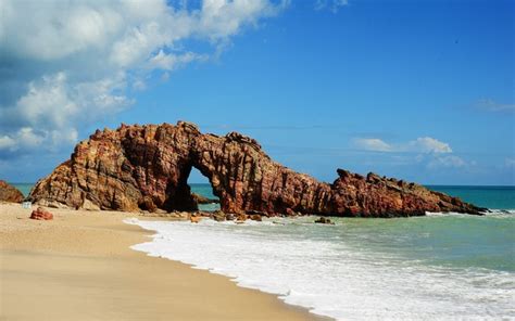 O Canto do Vigia: Um Hino Melancólico e Vibrante ao Mar